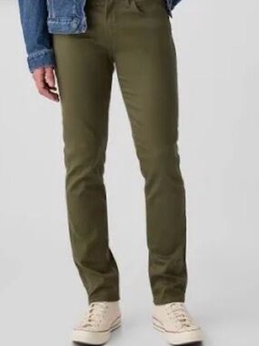 GAP Men's Slim Straight Jeans in Olive